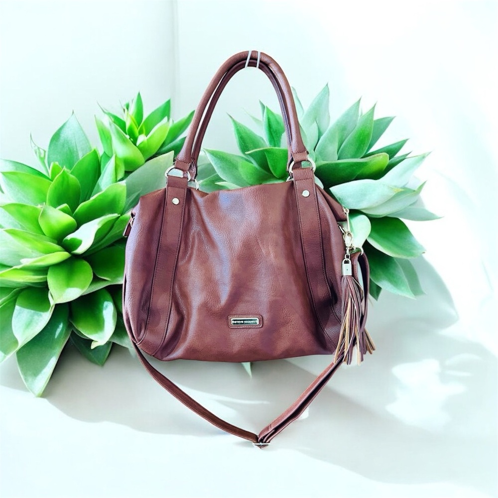 Steve Madden Brown XL Travel Gym Bag. Faux‎ leather bronze brown shoulder bag.